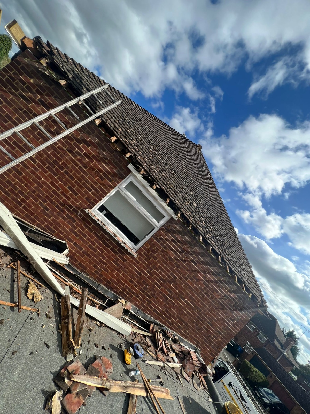 Roof battens and membrane installation